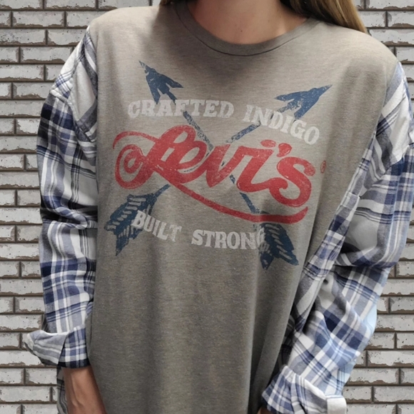 Levi's flannel tee - Picture 5 of 5